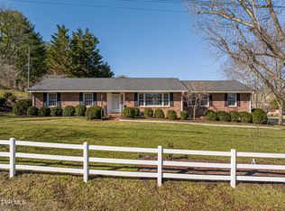 595 N Court St, Abingdon, VA 24210