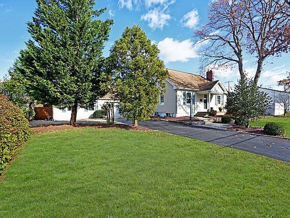 3rd image of 944 Vanada Dr