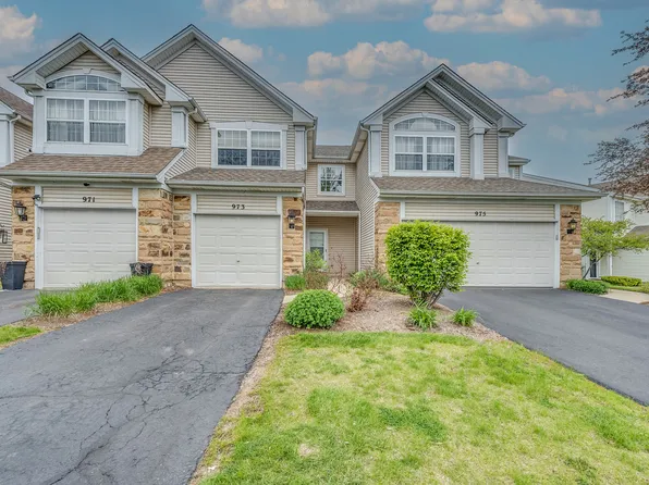 973 Mesa Dr, Lake In The Hills, IL 60156