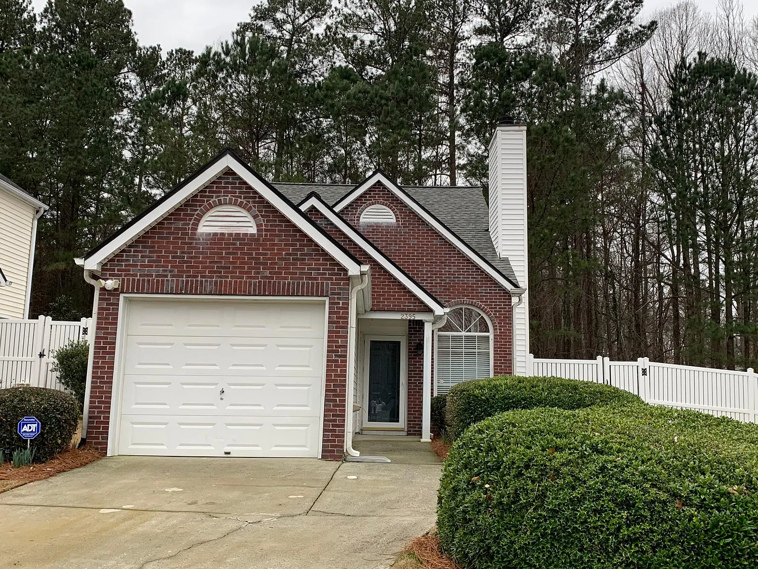 3 bed, 1200 sqft, $1,985 — Photo 1