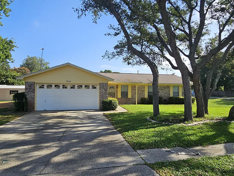 7854 Pleasant Oaks Ave — Photo 3