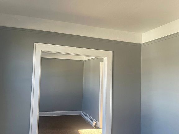 2nd image of 917 Highland Ave #3