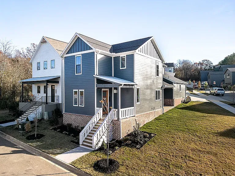 Building Photo - 2035 E Little Crew Dr