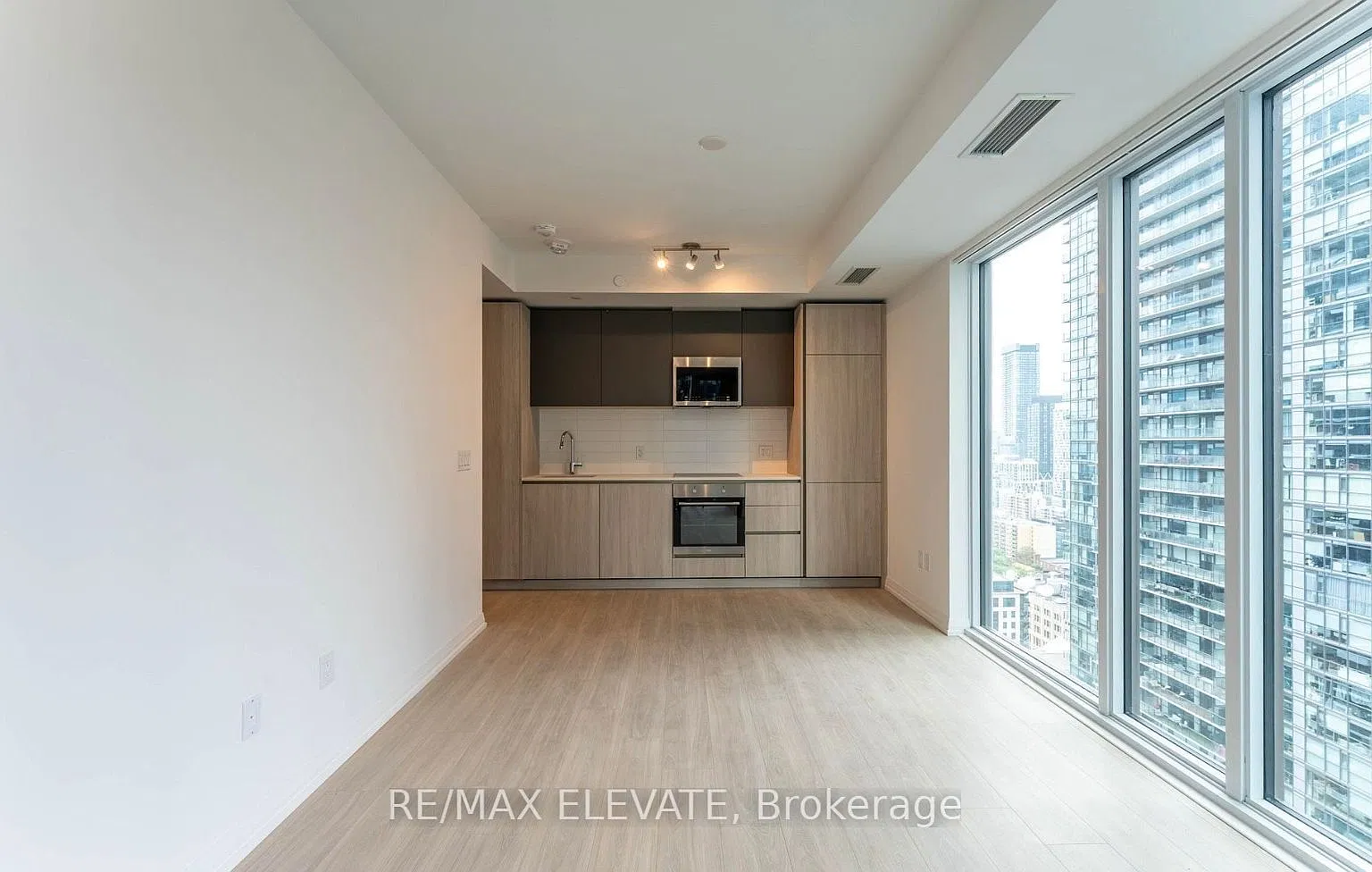3 bed, $4,500 — Photo 4