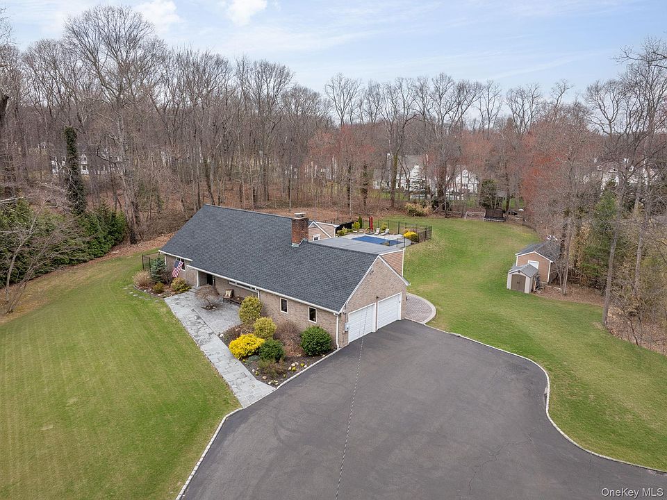 1st image of 431 Woodbury Road