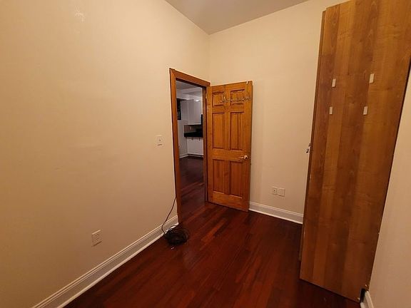 5th image of 223 W 16th St APT 1B
