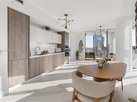 3rd image of 2900 NE 7th Ave Unit 3509