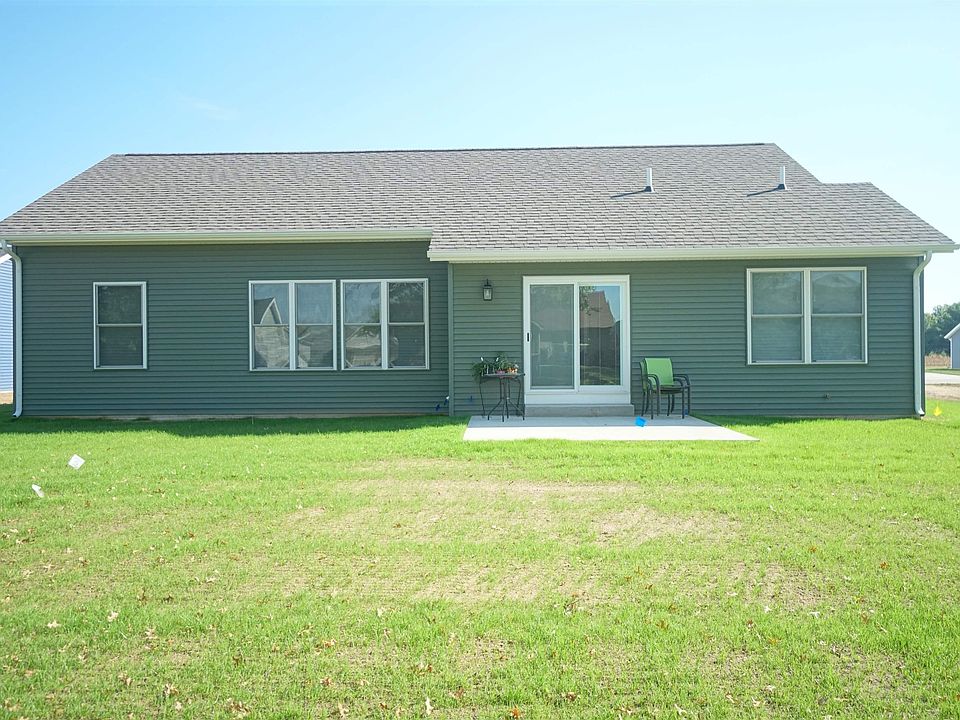 2nd image of 525 N Eastfield Cir