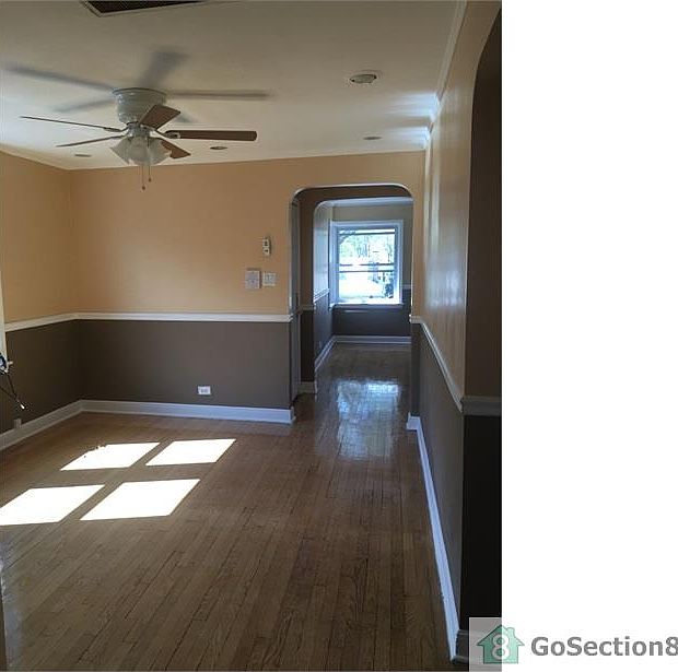 2nd image of 1633 E 86th Pl