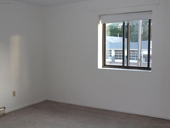 5th image of 182 Quincy Ave APT 41