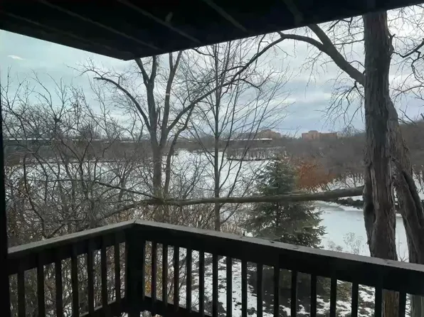 1615 Maple Ter #115-1L, Lisle, IL 60532