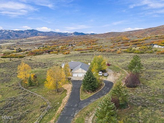 5th image of 9475 Silver Creek Rd