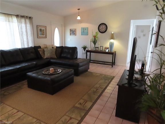 4th image of 1000 SW 35th Ter