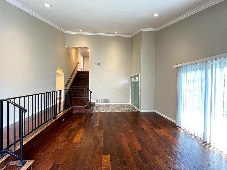 581 S Greenwich St — Photo 14