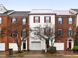 5011 Murtha St, Alexandria, VA 22304