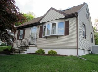 126 Broadmere Rd, Stratford, CT 06614