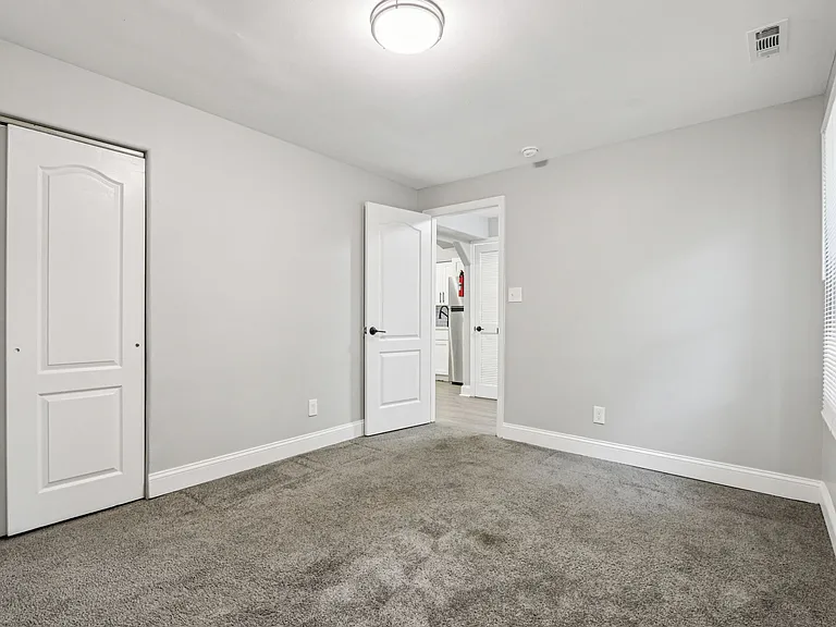 Galloway Court Apartments — Photo 31
