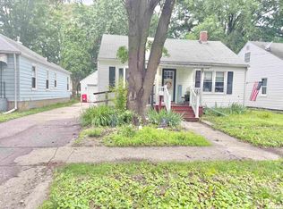 1450 Beecher Ave, Galesburg, IL 61401