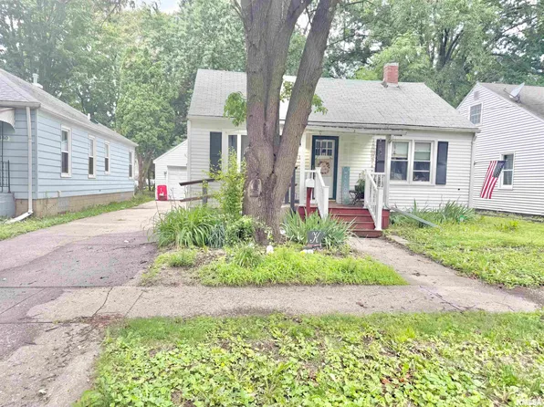 1450 Beecher Ave, Galesburg, IL 61401