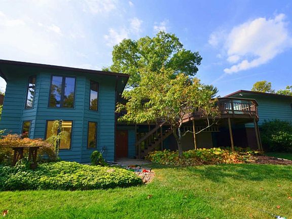 3rd image of 3116 Esther Dr