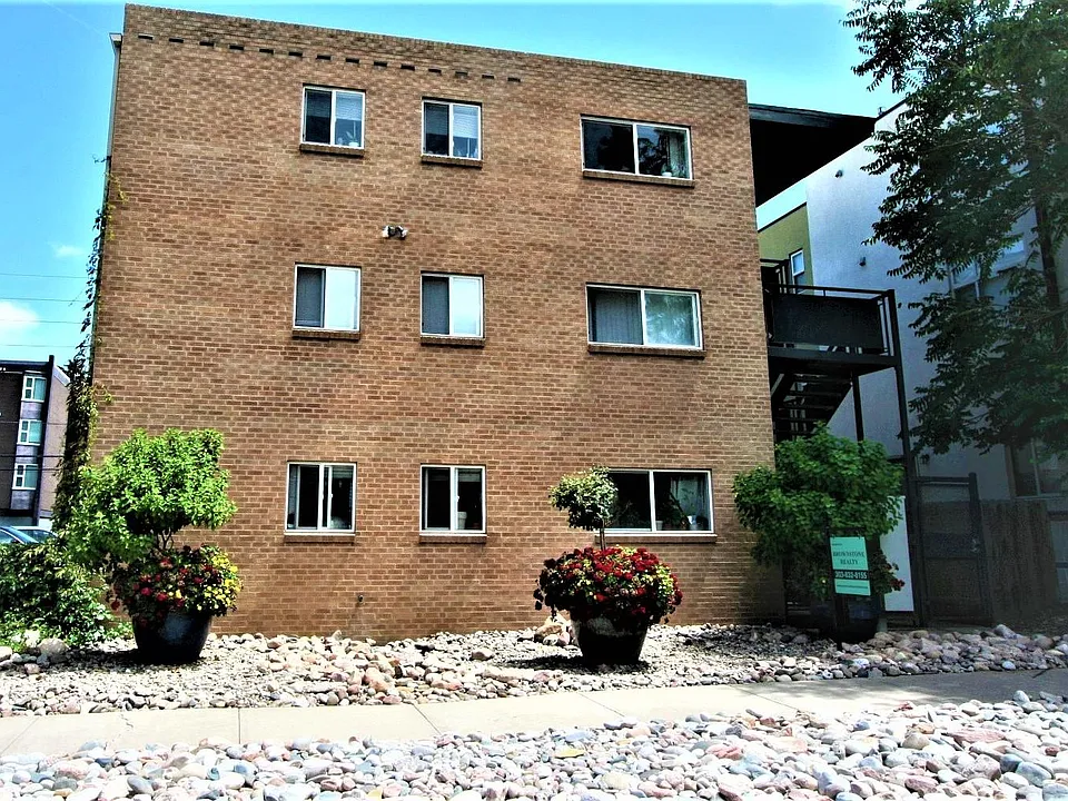 1878 Vine St #203