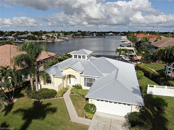 4th image of 1045 SW 57th St