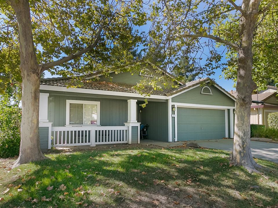 1st image of 2127 Bluejay Way