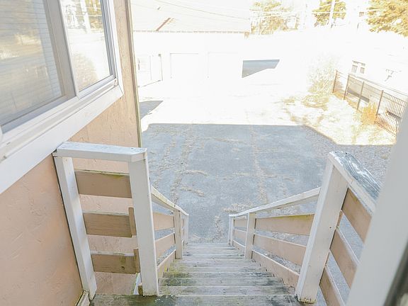 2nd image of 314 Marshall St #B