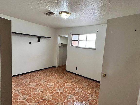 5th image of 1104 La Vega Dr SW #B
