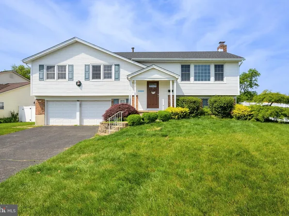 200 Orchard Ave, Somerdale, NJ 08083