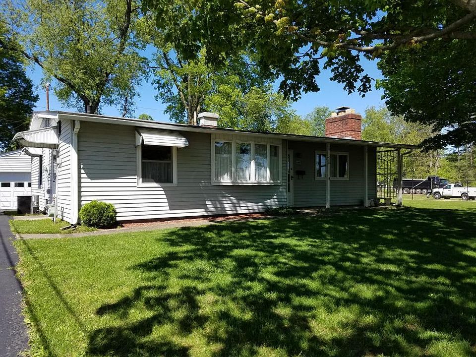 1st image of 446 Deerfield Dr