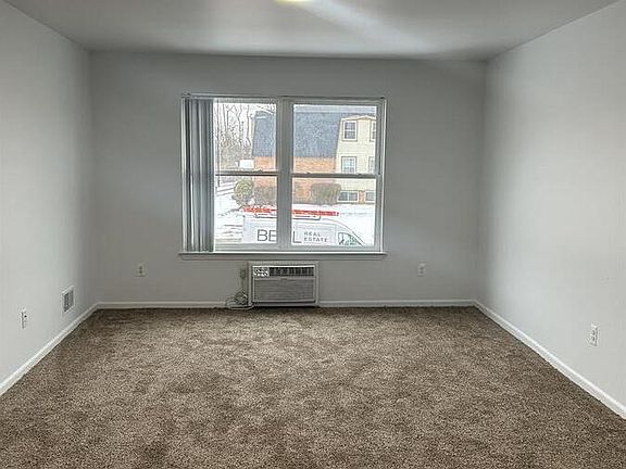 4th image of 721 Green Rd APT 222