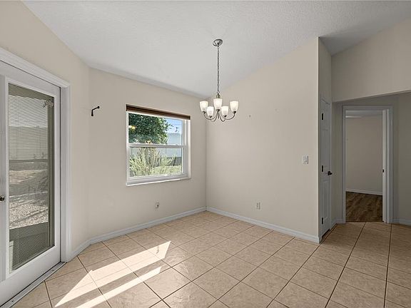 5th image of 8601 SW 60th Cir