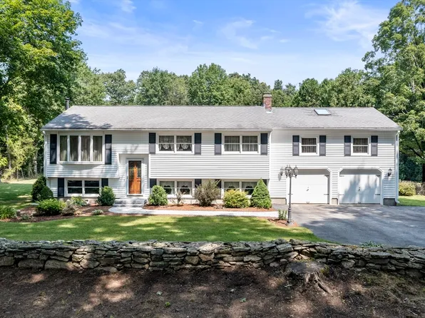 10 Duval Rd, Dudley, MA 01571