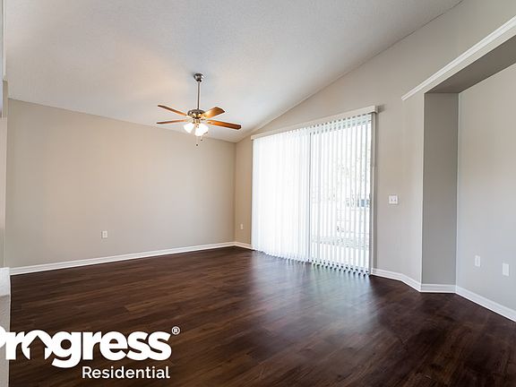 5th image of 2471 Winfield Dr