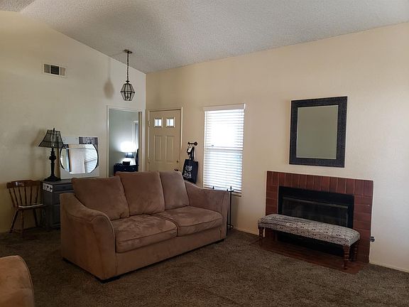 3rd image of 14297 Pinewood Dr