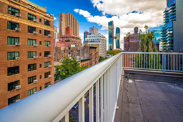 Rented by Brown Harris Stevens | media 18