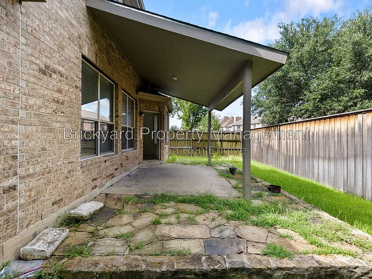4409 Mitchell Ln — Photo 17