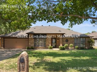 8609 Terrell Dr, North Richland Hills, TX 76182