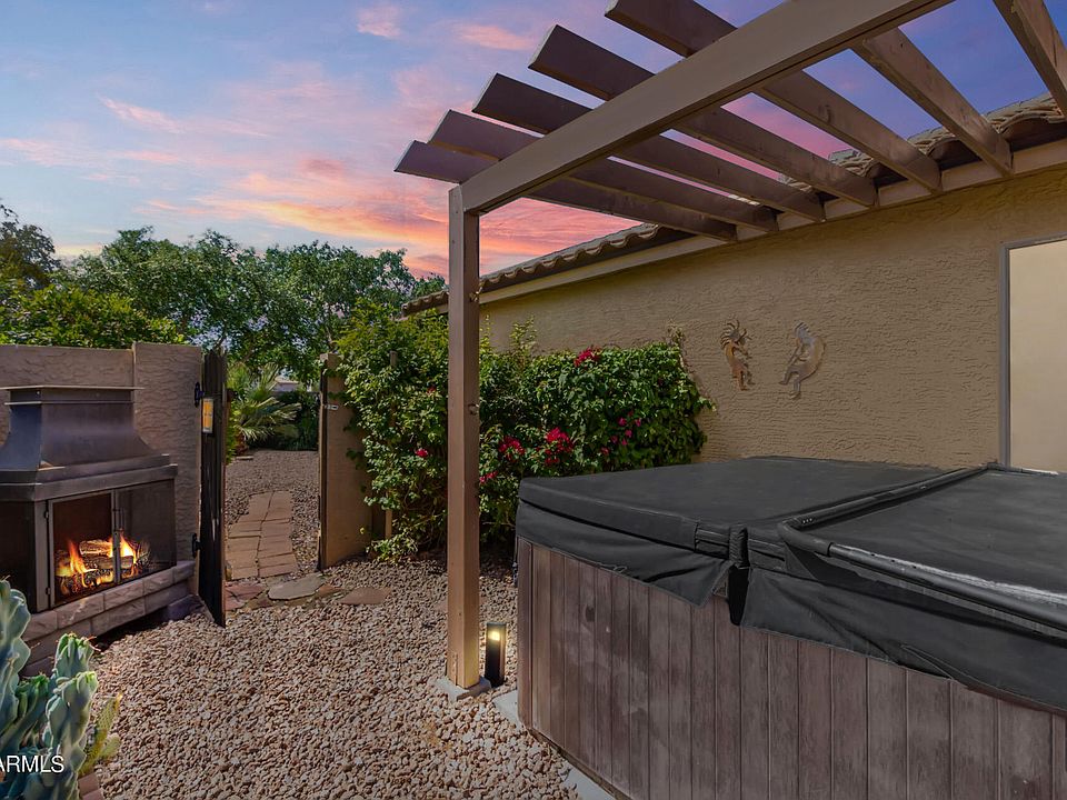 1st image of 623 W AMOROSO Drive