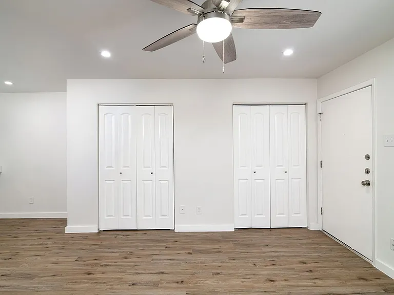 2722 Throckmorton St — Photo 8