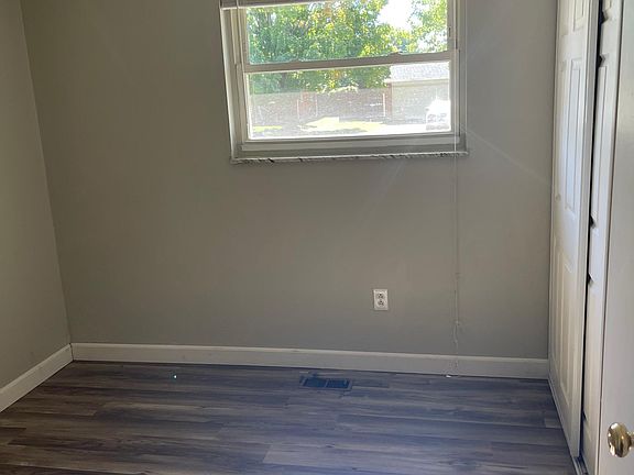 5th image of 1037 Romanus Dr