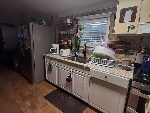 4th image of 21787 82nd St