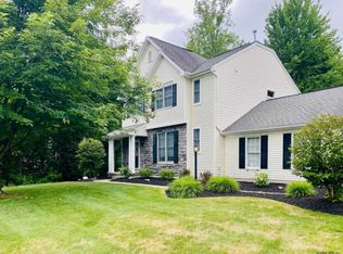30 Bayberry Dr, Malta, NY 12020