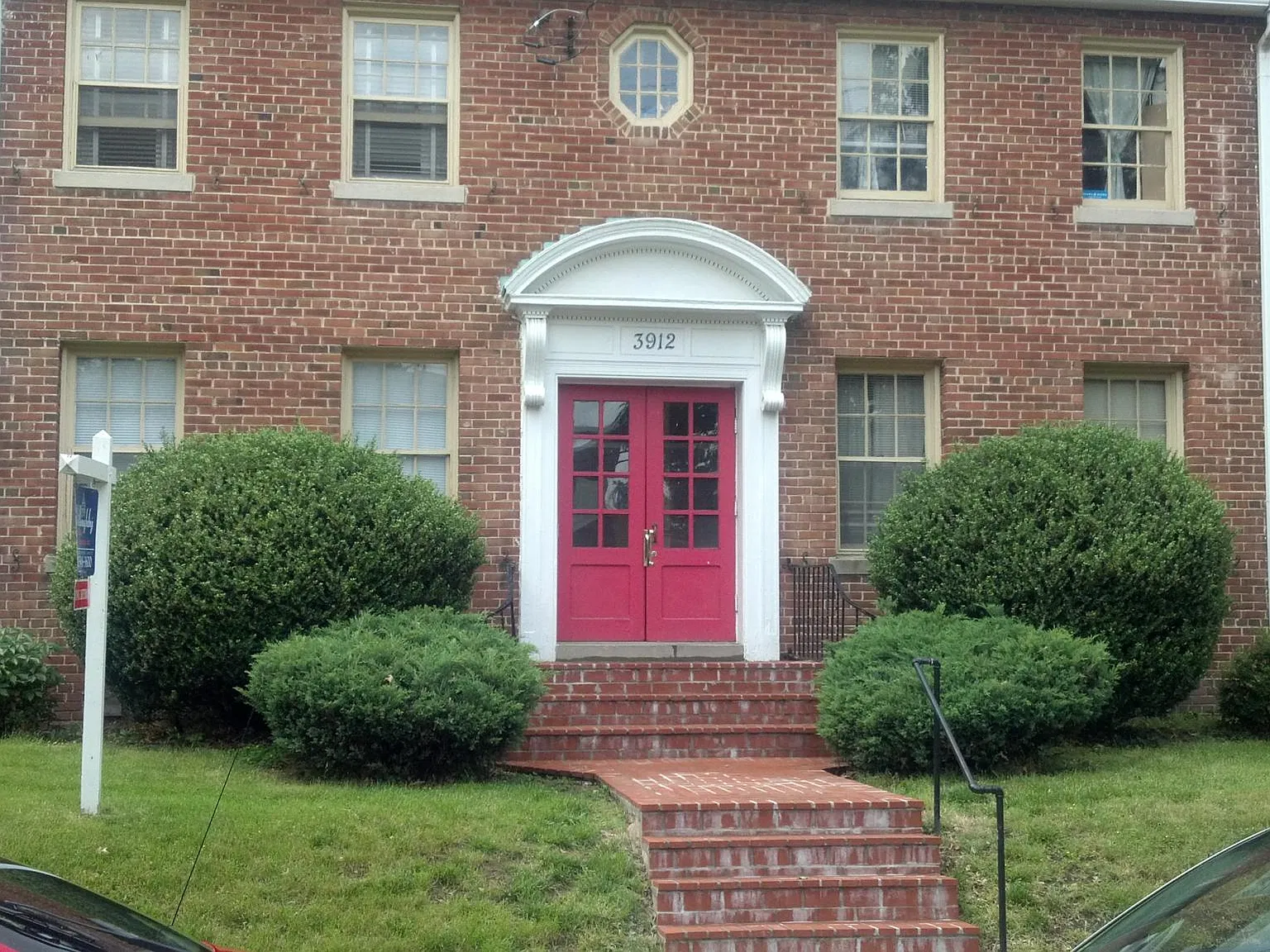 3912 7th St NE — Photo 1