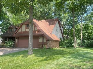 5308 Radcliffe Rd, Sylvania, OH 43560