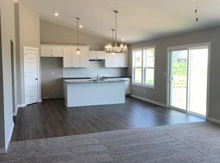 8484 Song Sparrow Rd SE, Caledonia, MI 49316