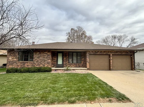 3108 S Cedar St, Sioux City, IA 51106