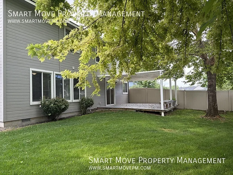 1236 E Pisa St — Photo 21