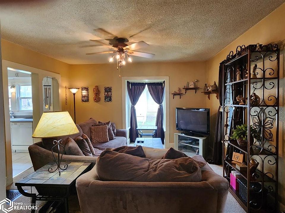 107 Walnut St, Rockwell, IA 50469 MLS 6307278 Zillow